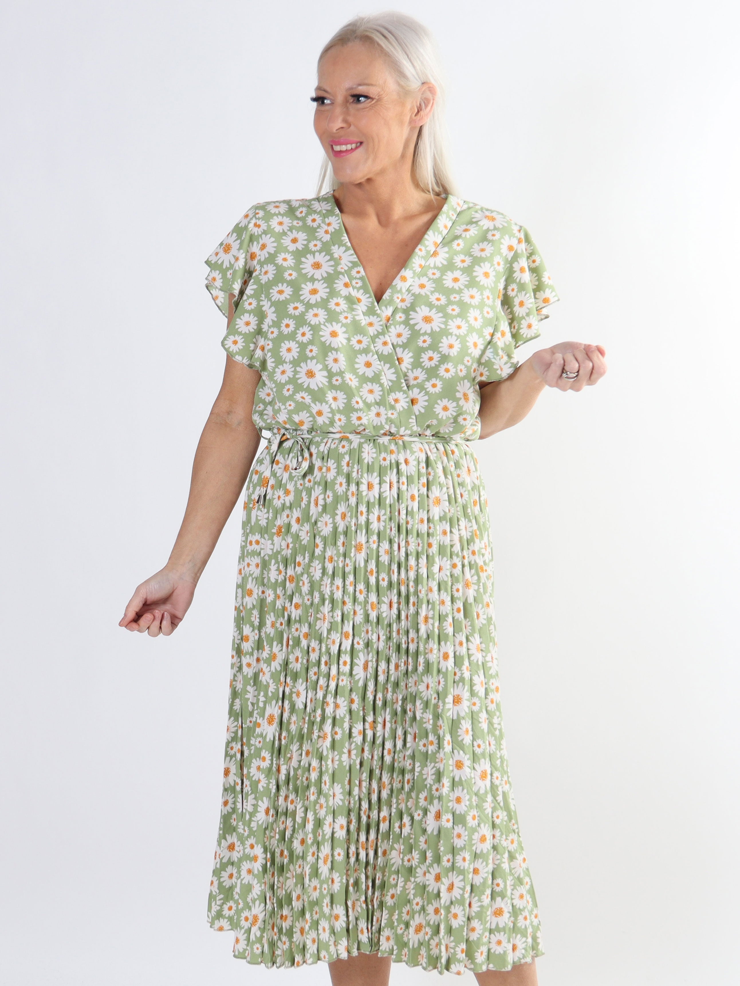 Callidora Flower - Klänning i plusstorlek med veck och volanger